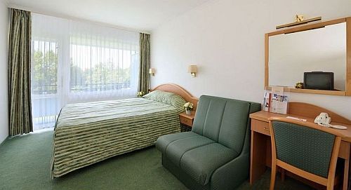 Hotel Annabella - Tágas és légkondicionált szobák, külső belső medence a szállodában