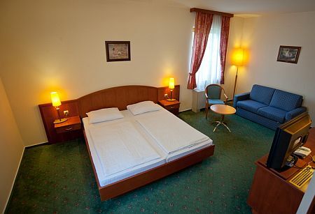 3 csillagos hotel Szigetszentmiklóson - Gastland Hotel M0