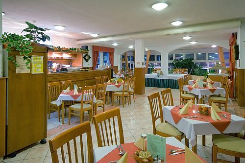 3* Thermal Hotel étterme ételkülönlegességekkel Mosonmagyaróváron
