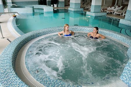 ✔️ Wellness csomagok Balatonszárszón - Hotel**** Két Korona